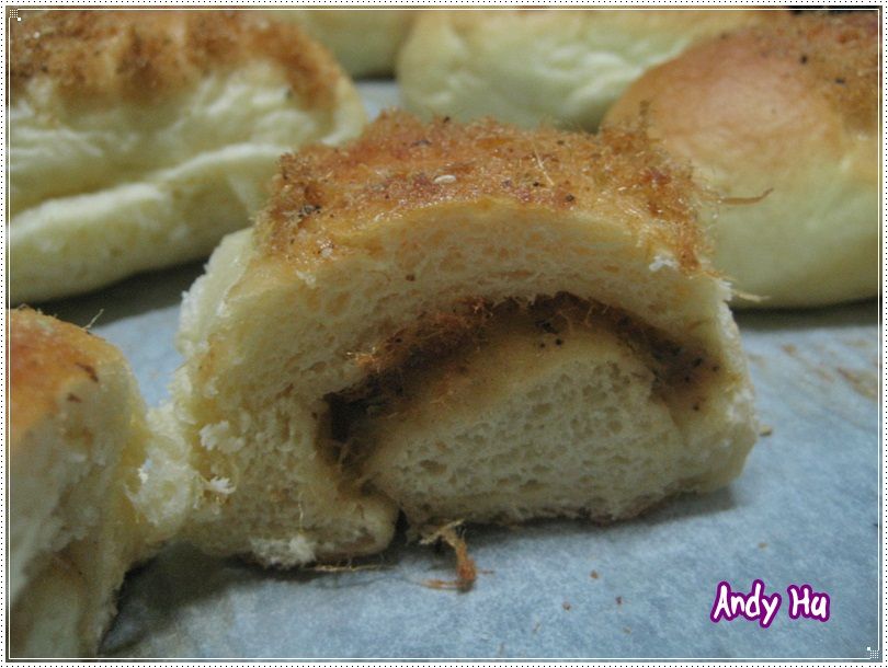 pork floss bun 2